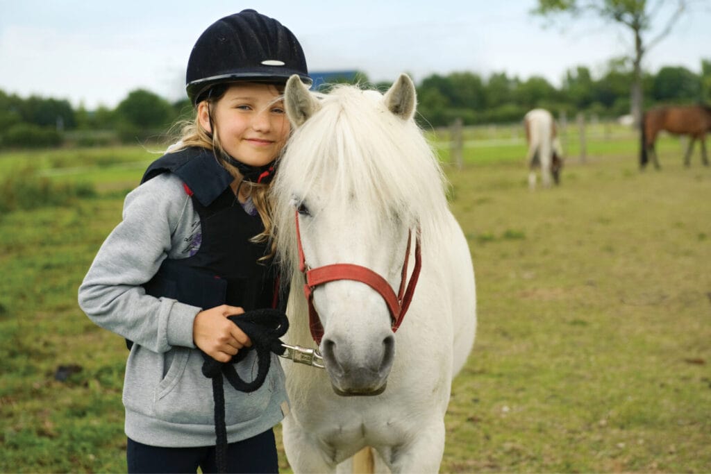 Balade à dos de poney en famille à Amiens